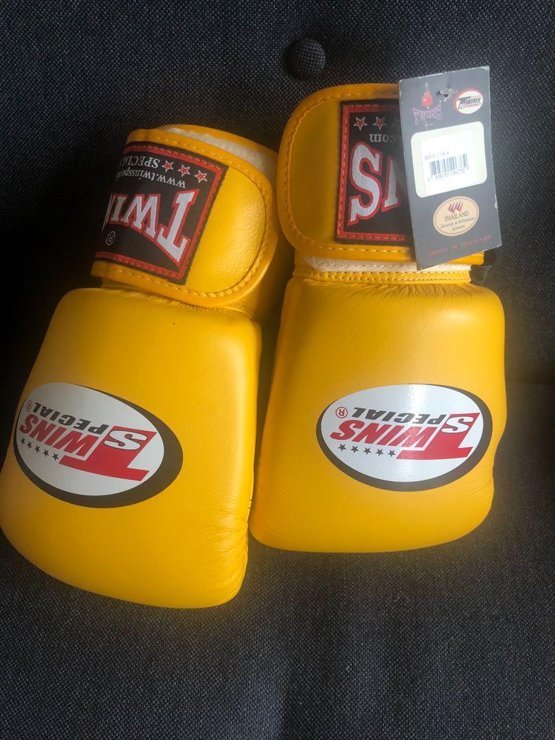Twins 8oz gloves clearance