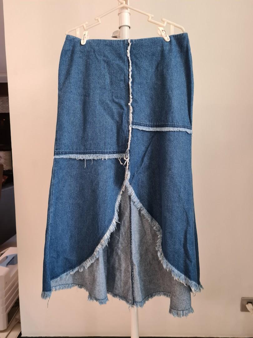 Zara long denim skirt (0116) (Category: Skirts) located in Paranaque City. Submitted by stylebasement (Listing ID 1054412533, Image 1). Description: used twice. 10/10 condition. very flowy and cute..
