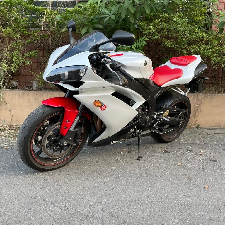 中古 08 年yamaha 山葉yzf R1 R1 五代白紅可全額貸可車換車 機車 二手機車在旋轉拍賣
