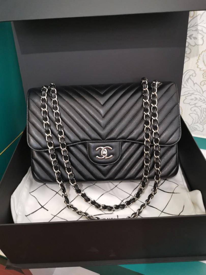 SOLD 22 LNIB Chanel Jumbo Classic Double Flap Chevron caviar