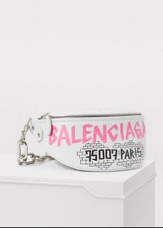 (Category: ) located in . Submitted by lovestoshop (Listing ID 1054549514, Image 1). Description: .