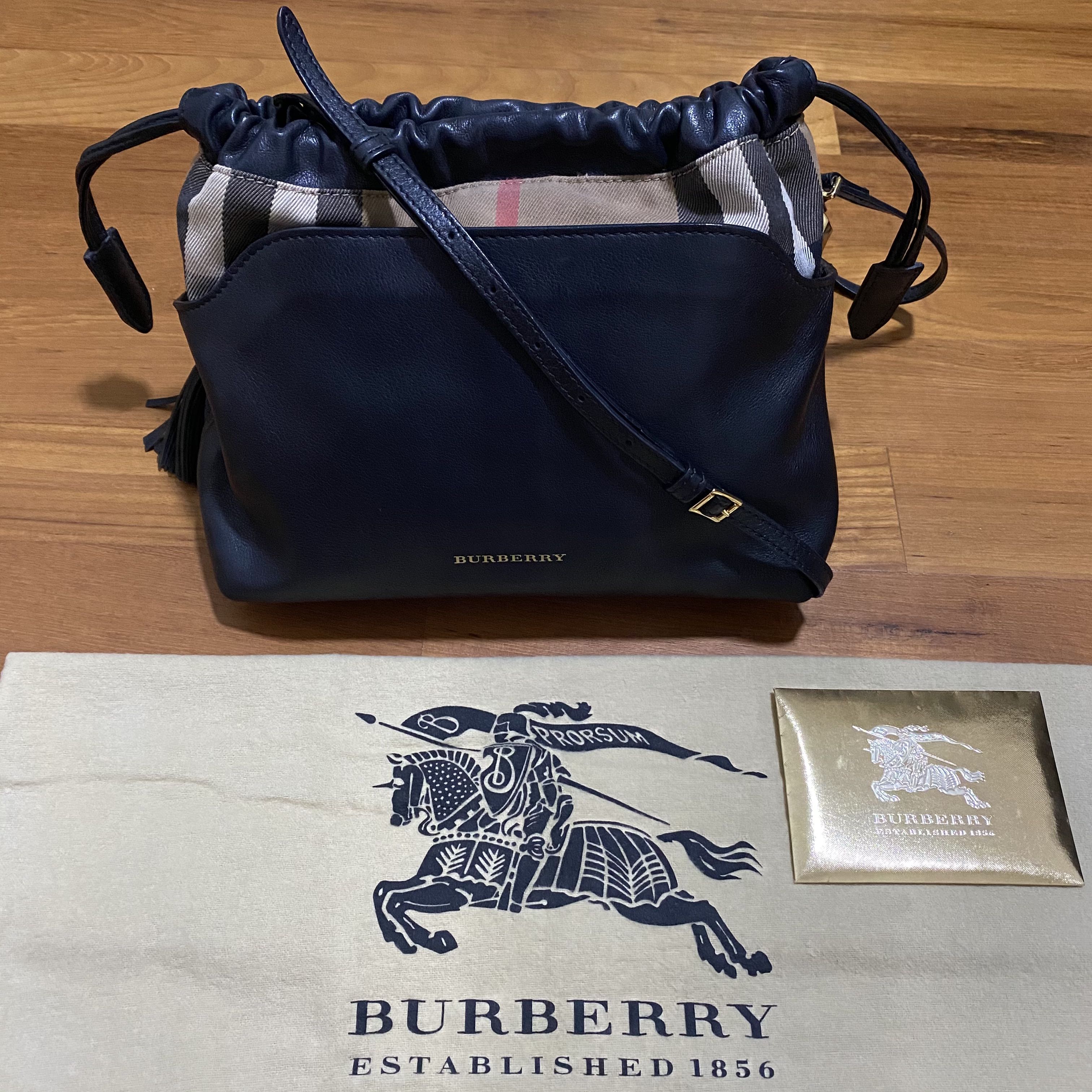 Burberry crush bag store