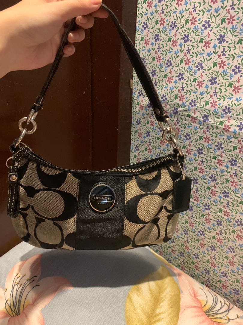 Coach Kili Kili Bag, Women's Fashion, Bags & Wallets, Crossbody Bags on Carousell