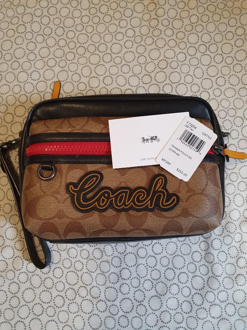 Coach Terrain Pouch 2024 favors