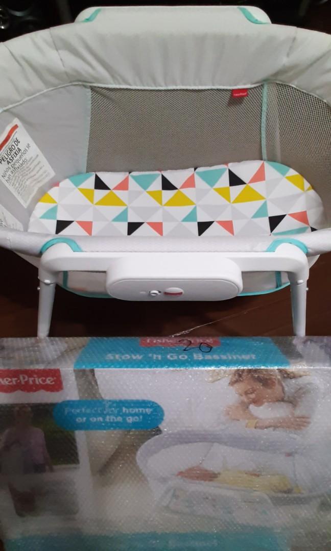 stow n go bassinet
