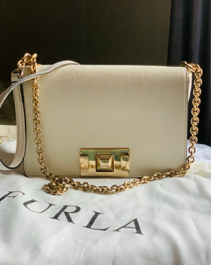 Furla mimi white Barang Mewah Tas Dompet di Carousell