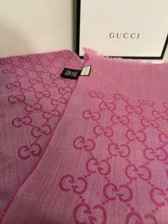 Gucci 古馳 粉色 桃粉 圍巾 絲巾 二手 近全新 中古 真品 正品 禮盒 紙盒 包裝 緞帶