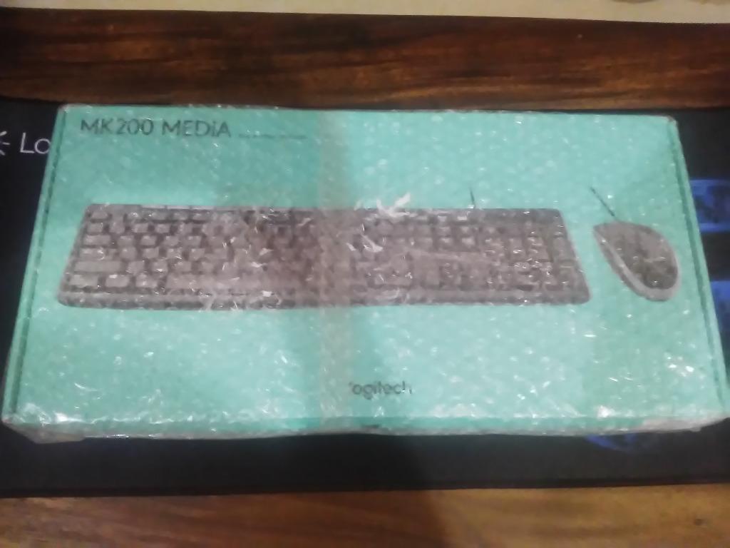 Logitech MK200 Keyboard and Mouse Combo with Logitech Gaming Mouse Pad Large (Category: Computer Keyboard) located in Cainta. Submitted by techtoysnmore (Listing ID 1054534258, Image 2). Description: For Sale Logitech MK200 Keyboard and Mouse Combo with Logitech Gaming Mouse Pad Large Key Features: *Keyboard and Mouse *Media and Internet Hot Keys *Plug-and-Play Connection *Optical Tracking *Comfortable, Quiet Typing *Adjustable Tilt Legs Brand Ne