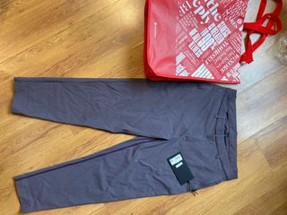 （分類：）位於 。 由 graceperkins23 提交（商品編號 1054542121，圖片 1）。簡介： 。