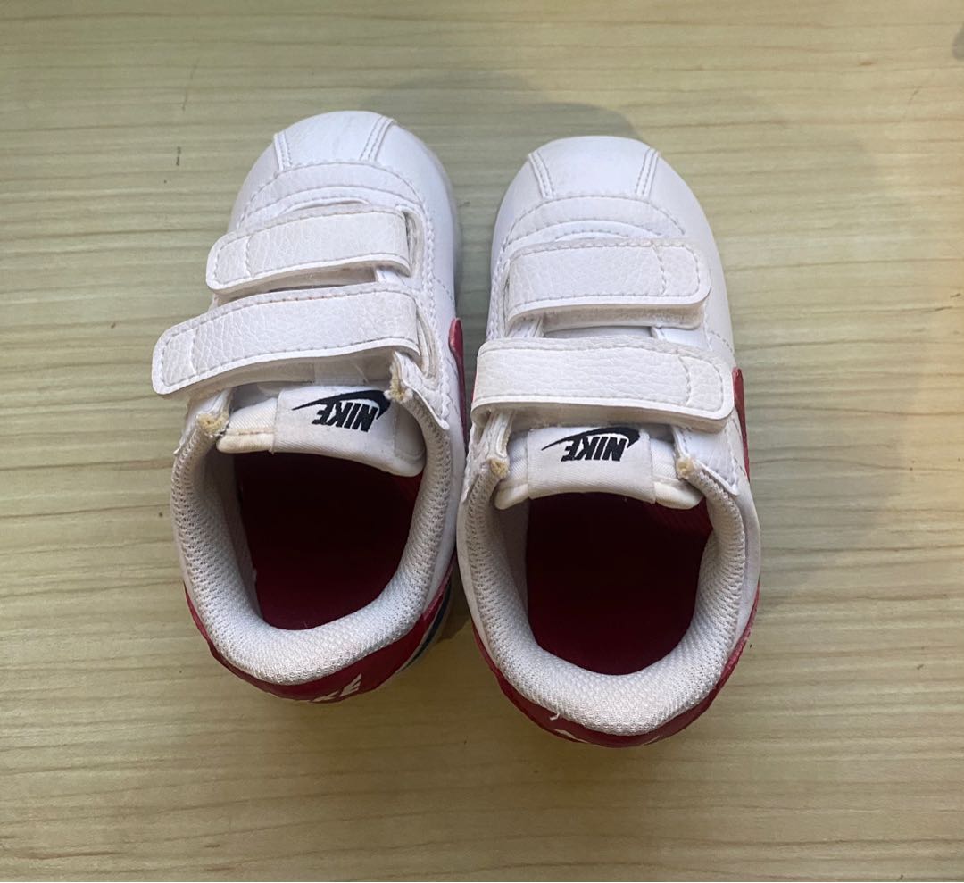 infants nike shoes