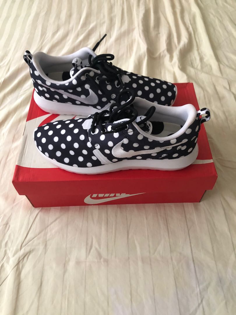 nike roshe polka dot red