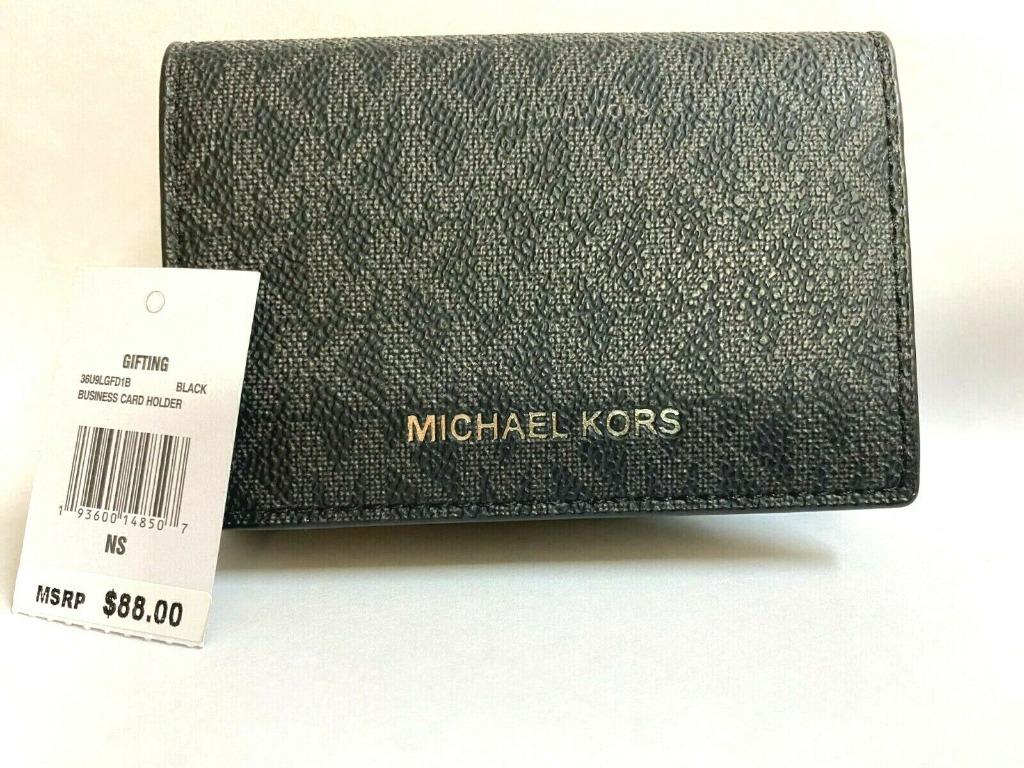 NWT) Michael Kors - Cooper Jet Set Signature Logo Business Credit Card  Holder, Luxury, Bags & Wallets on Carousell