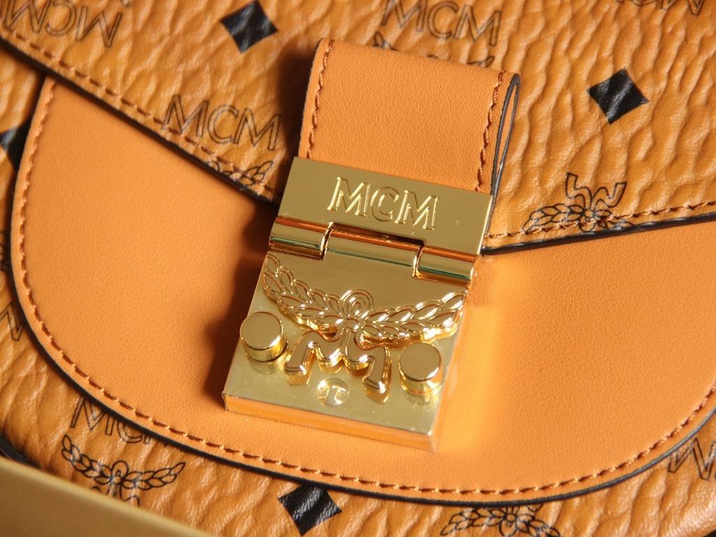 Patricia Round Crossbody in Visetos, Women's Fashion, Bags & Wallets