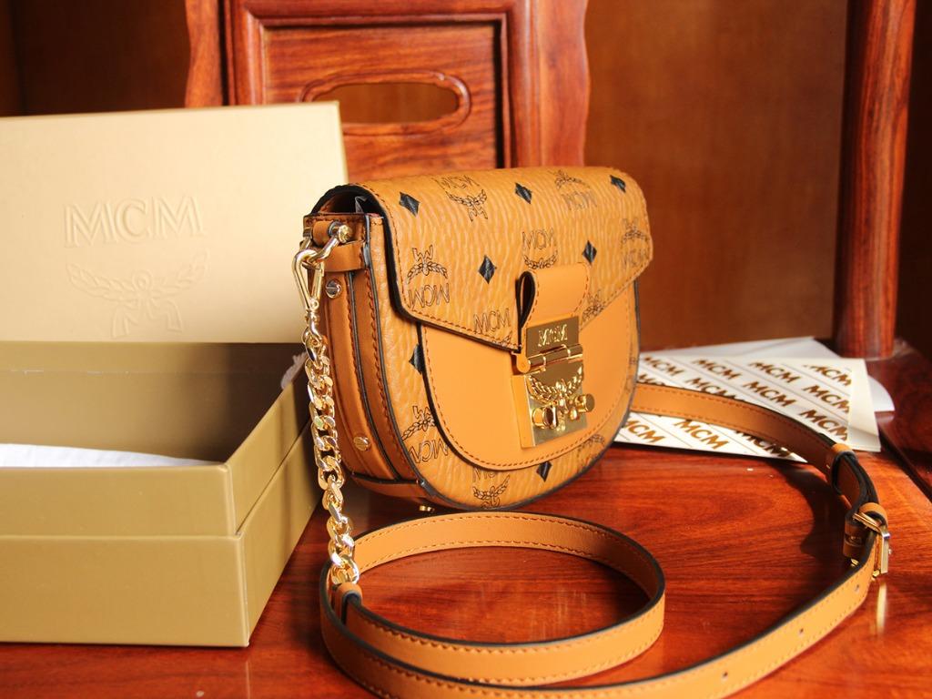 Patricia Round Crossbody in Visetos, Women's Fashion, Bags & Wallets