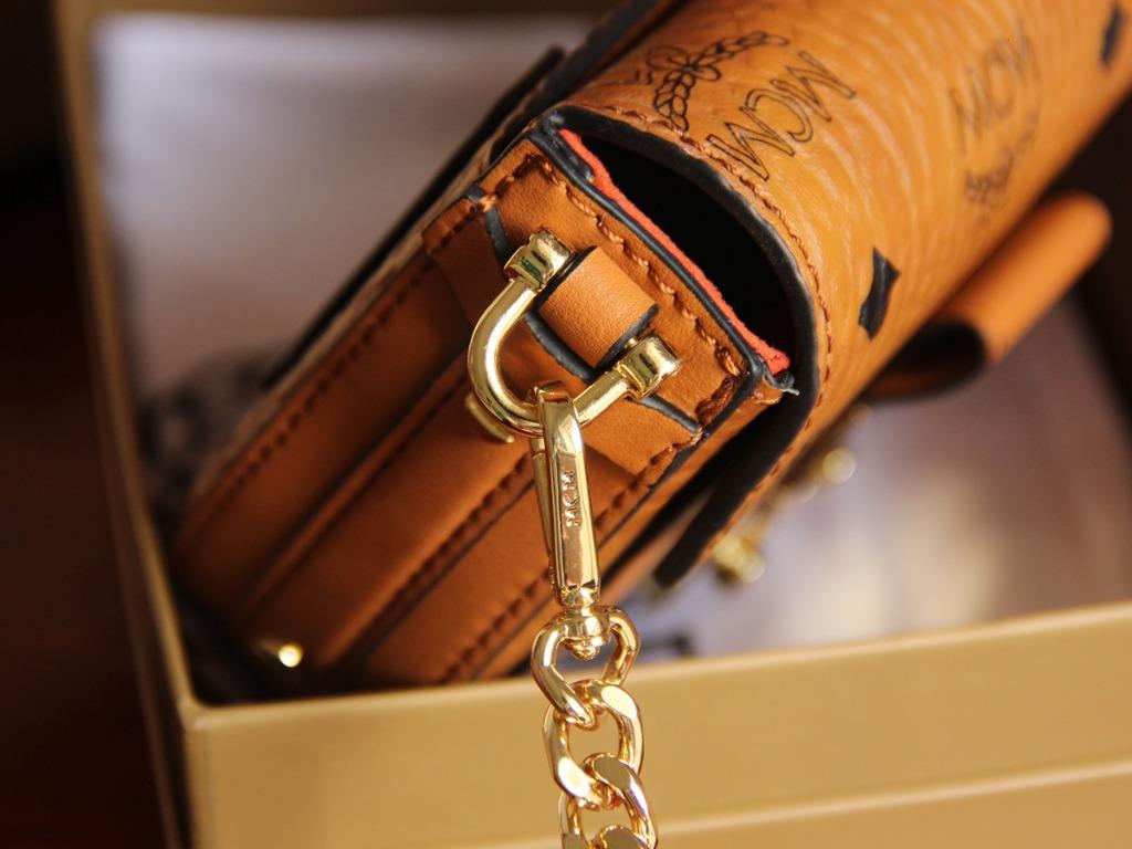 Patricia Round Crossbody in Visetos, Women's Fashion, Bags & Wallets