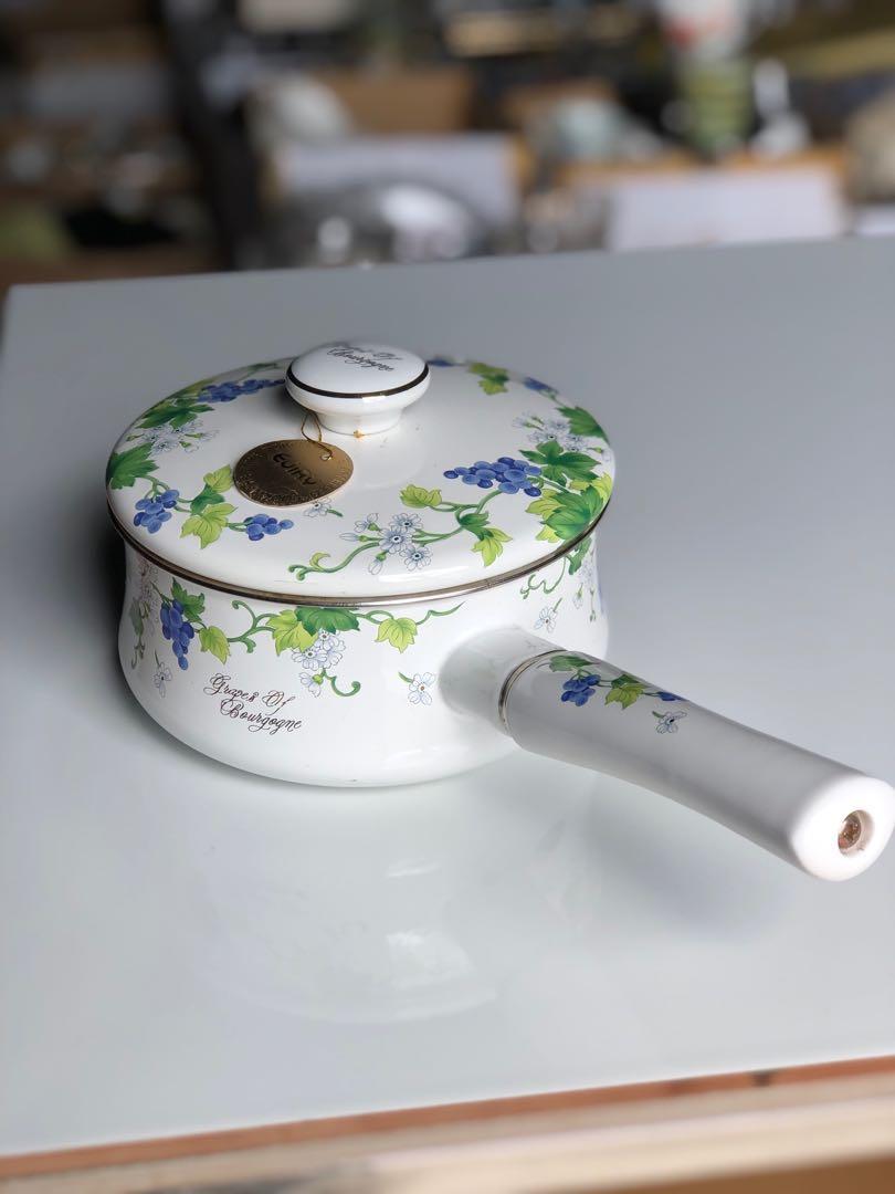 PORCELAIN ENAMELLED COOKWARE (Category: Cookware & Accessories) located in Las Pinas. Submitted by dtpolo_shop (Listing ID 1054552458, Image 2). Description: EJIRY JAPAN Grapes of Bourgogne Steel PORCELAIN ENAMELLED SAUCE PAN 2480 only (1208-2) Made in Japan Unused, genuine ejiry #madeinjapan #ejiryjapan #enamelledkettle #saucepan.
