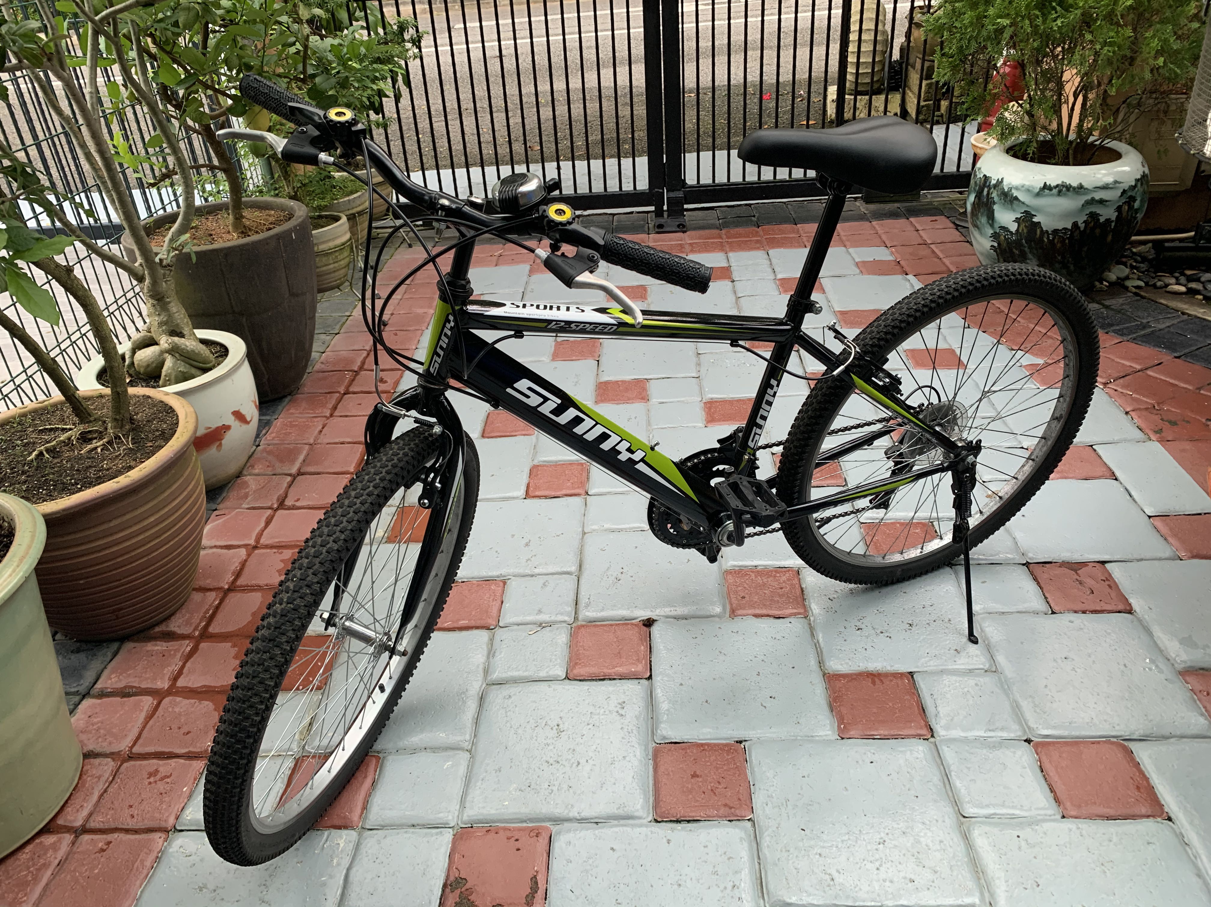 Sunny bicycle outlet