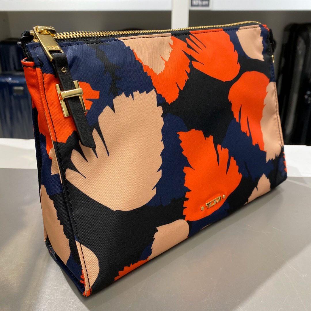 Tumi basel small triangle pouch outlet