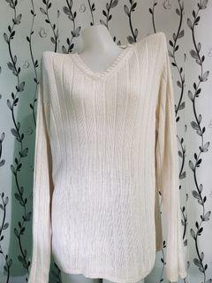 Banana Republic Cream Knitted longsleeves
