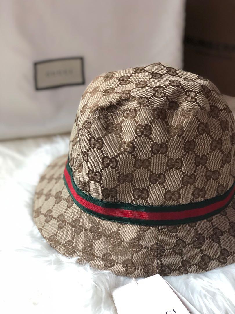 Brand New Authentic Gucci GG Supreme 