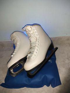 ice skating shoes for sale