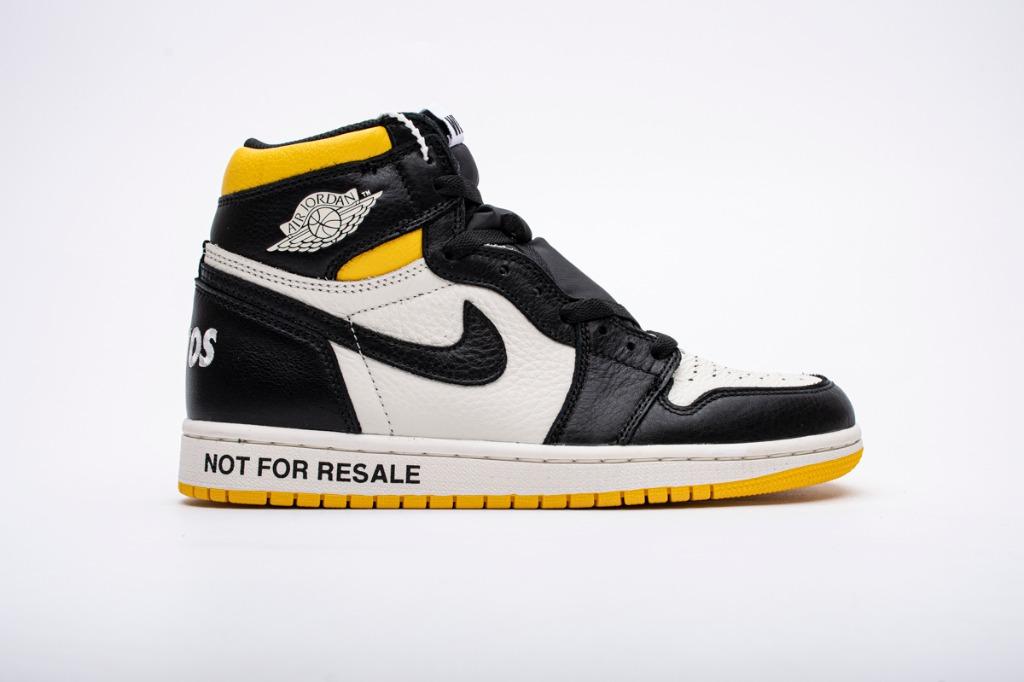 dunk high maize and blue resell price