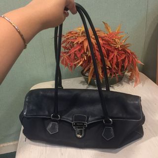 (Category: ) located in . Submitted by baebee01 (Listing ID 1054721555, Image 1). Description: .