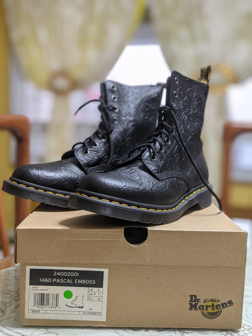 Rare Brand New) Martens 1460 Pascal Floral Black, Women's Fashion, Footwear, Boots on Carousell