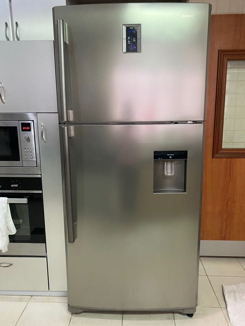 Samsung Fridge with Water Dispenser, TV & Home Appliances, Kitchen Appliances, Water Purifers