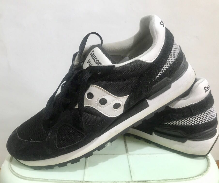 saucony black