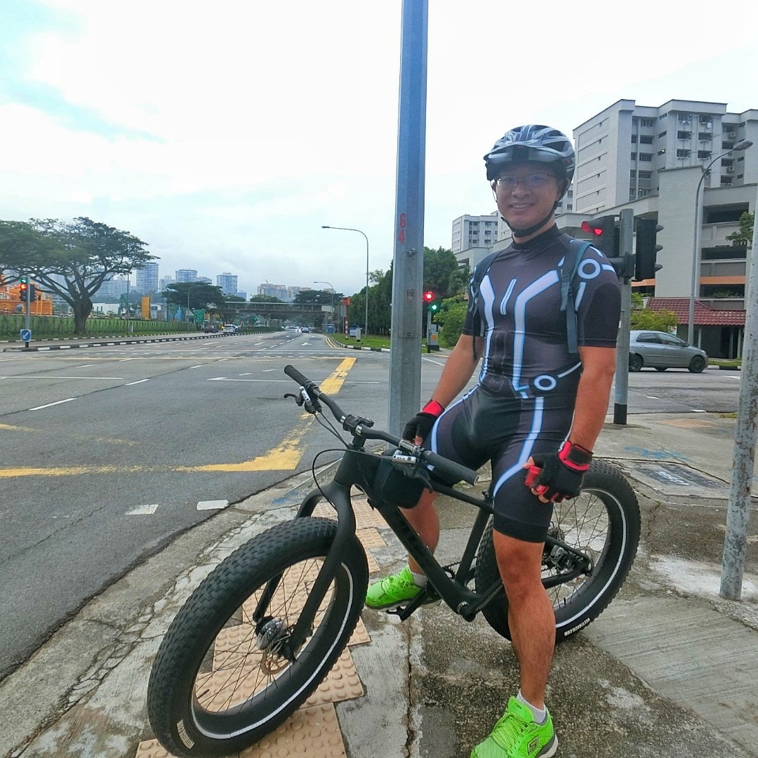 selling Tron cycling jersey M new Sports Equipment Bicycles
