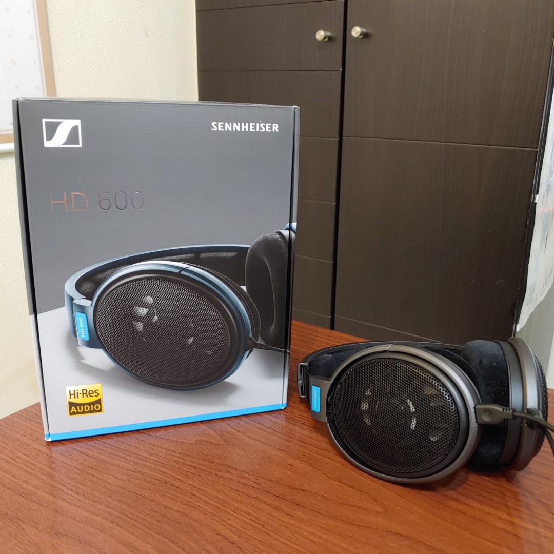 Sennheiser HD600 (Local Set w/ 2 yr 