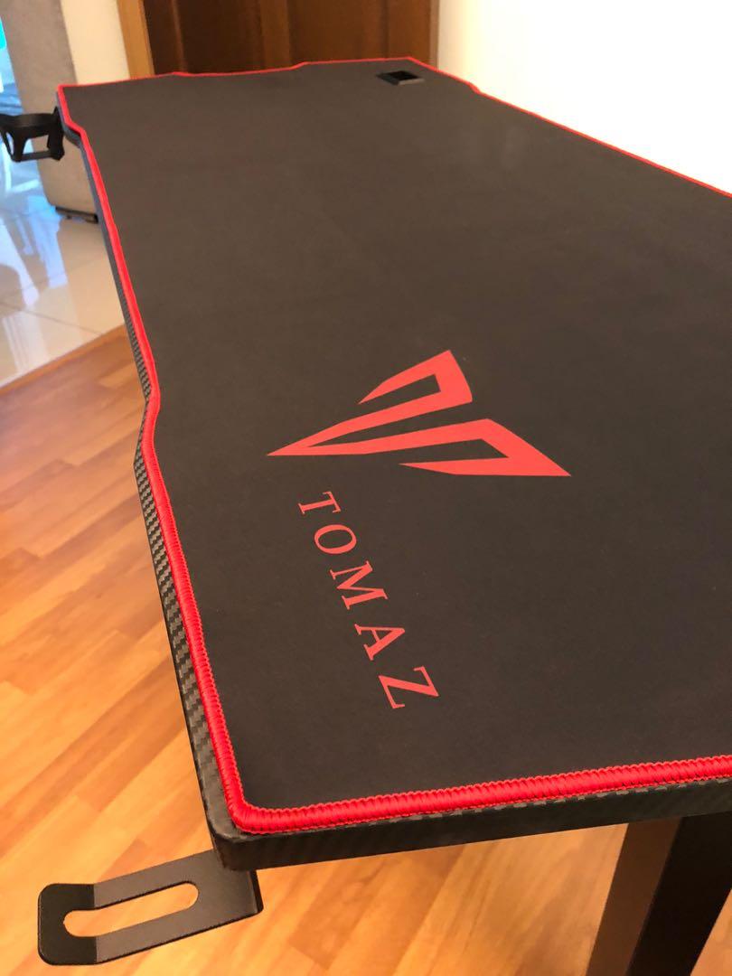 Tomaz gaming table