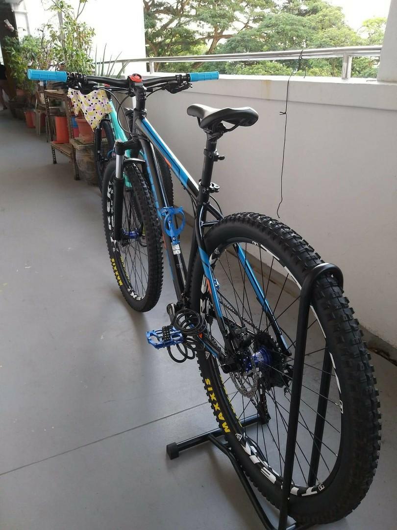 Trek marlin 7 2018 sale specs