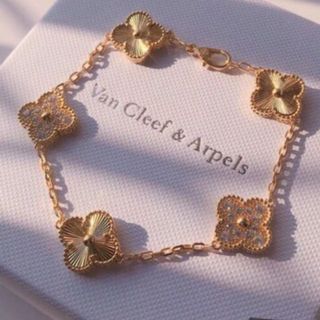 (Category: ) located in . Submitted by gogo.sparkle (Listing ID 1054770698, Image 1). Description: .