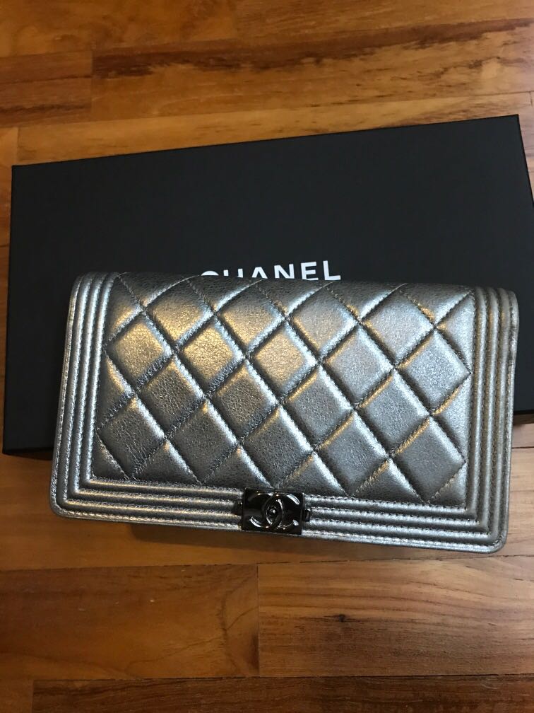 Chanel Boy Yen Wallet full set, Luxury, Bags & Wallets on Carousell
