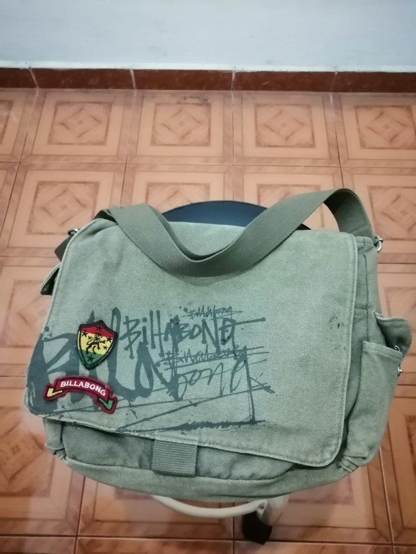 Billabong Sling Bag Men s Fashion Bags Sling Bags on Carousell