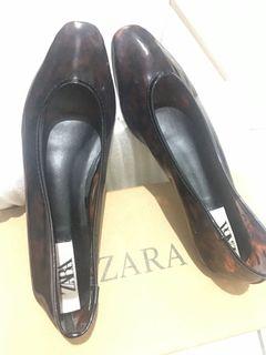 Sepatu Zara 8110