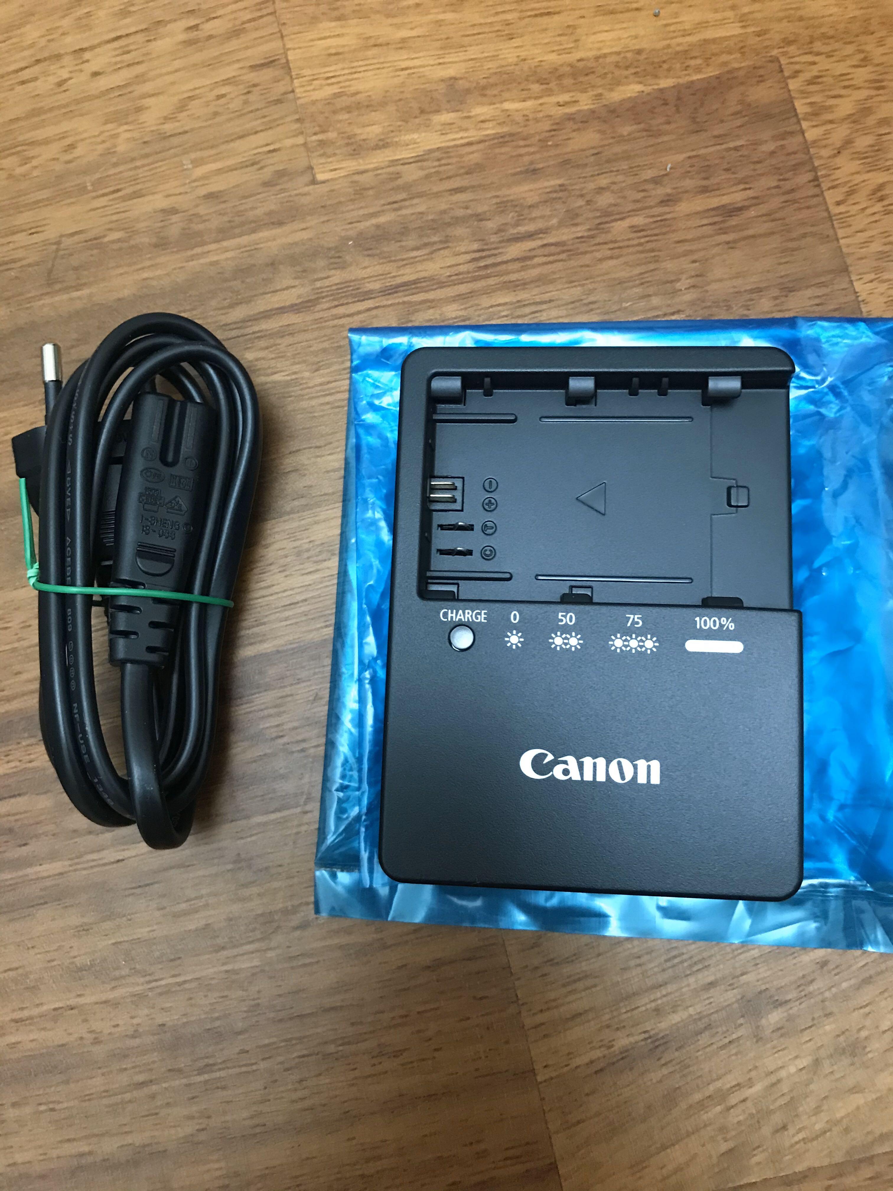 Dslr Camera Photography Canon Battery Charger Lc E6e For Use With The Eos 5d Mark Iii Eos 5d Mark Ii Eos 6d Eos 7d Mark Ii Eos 7d Eos 70d Eos 60d