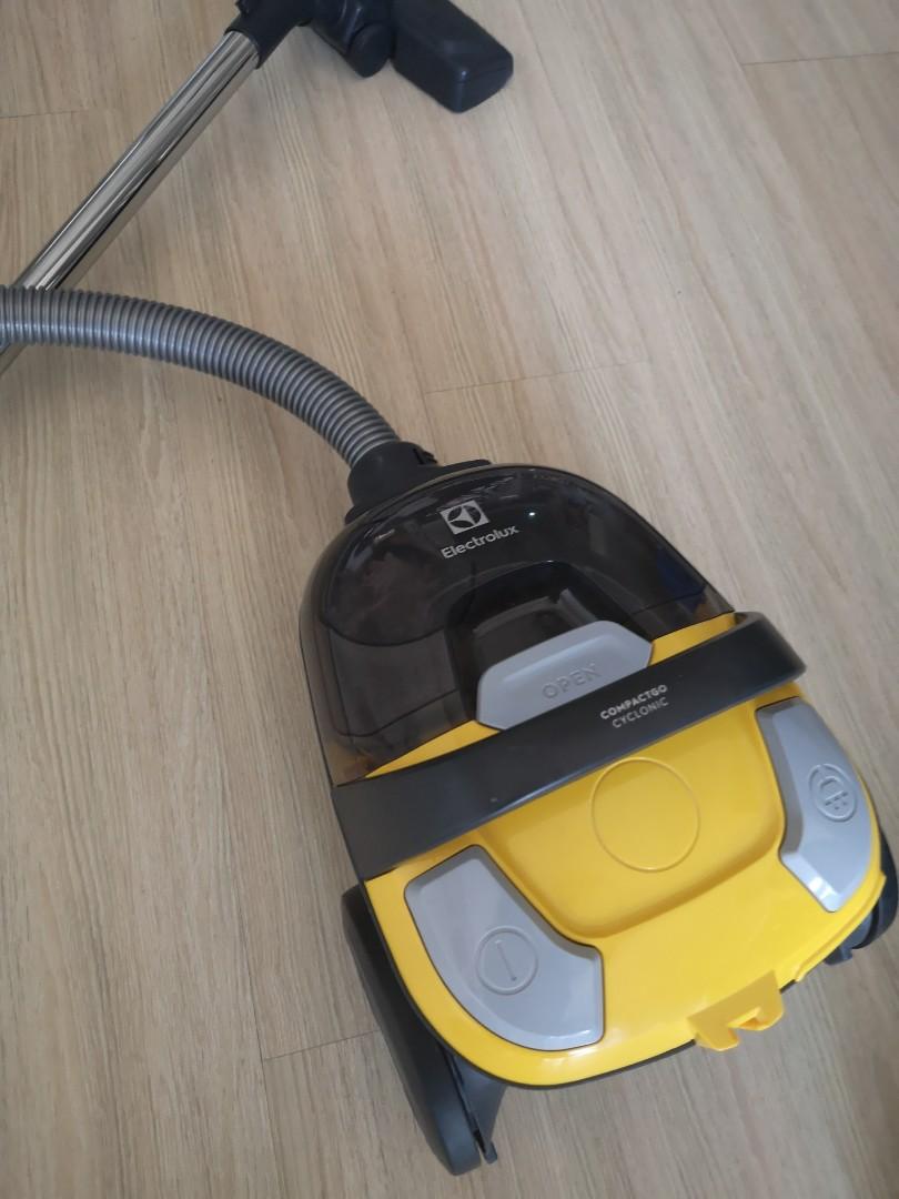 Electrolux Vacuum Cleaner, TV & Home Appliances, Vacuum Cleaner