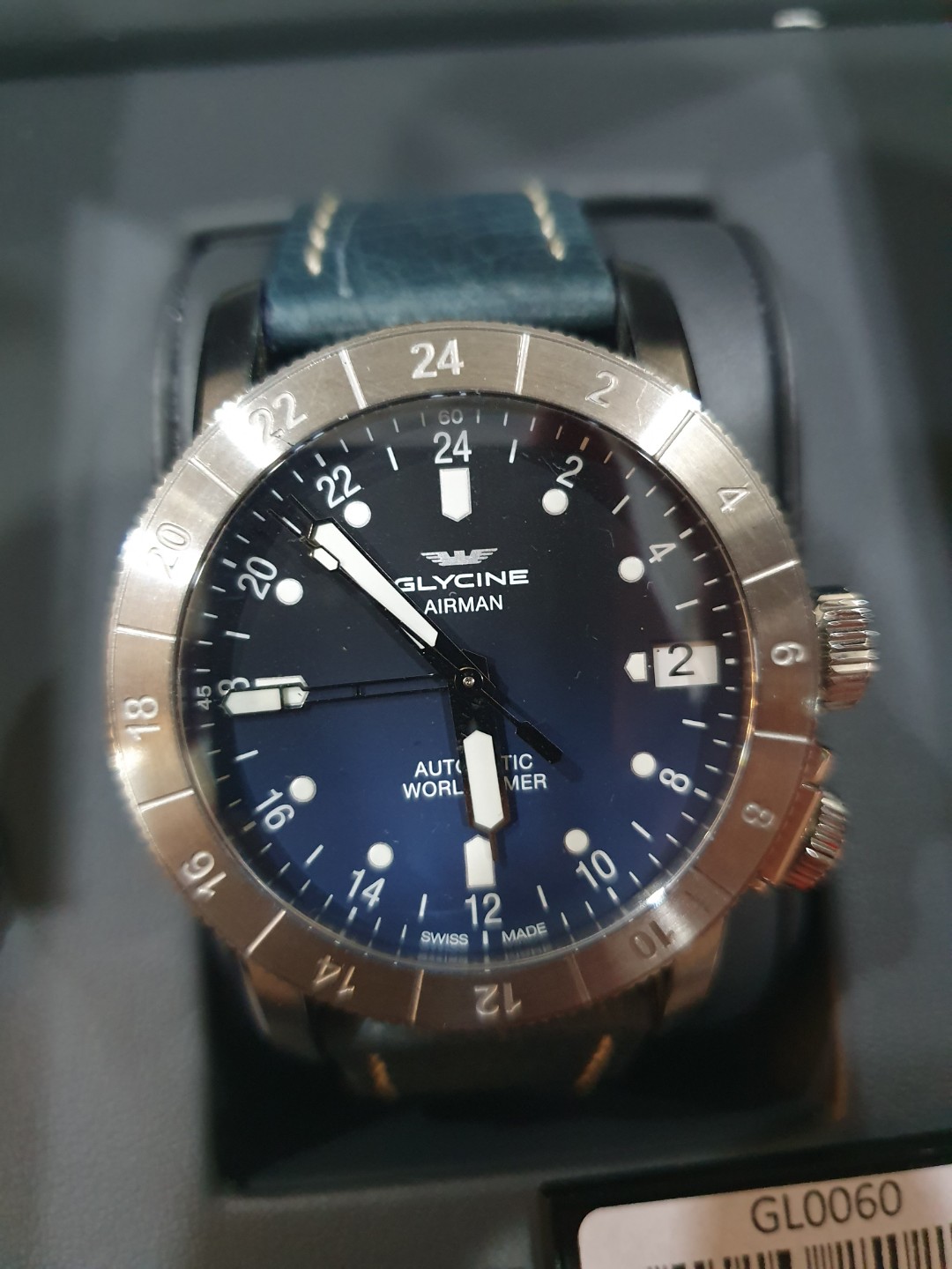 Glycine airman 46 hotsell