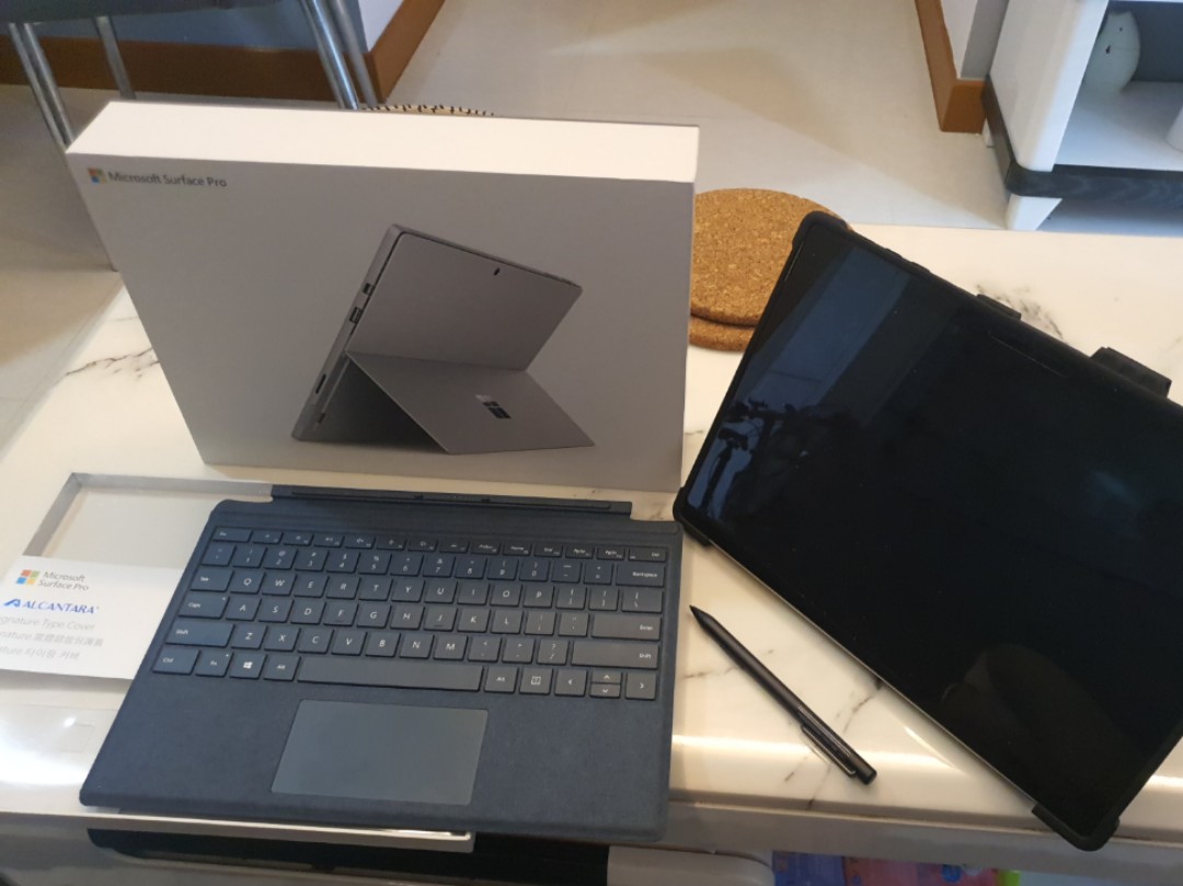 Microsoft Surface Pro 6 - i5 8Th Génération . Occasion