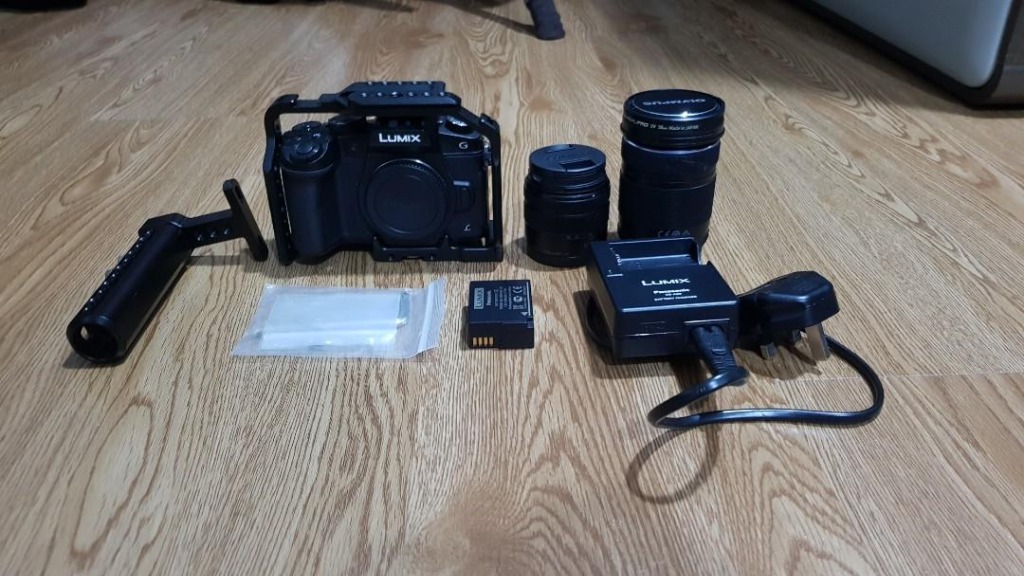 Panasonic g85 mirrorless camera + kit lens + olympus 40-150mm f4