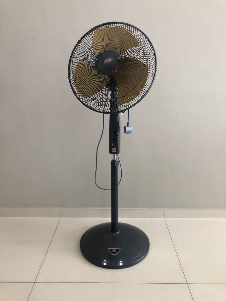 KDK pedestal fan, Furniture & Home Living, Lighting & Fans, Fans on