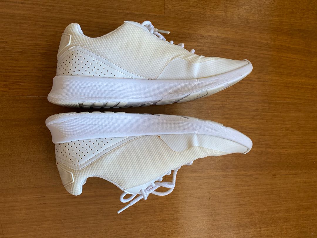pull and bear white shoes