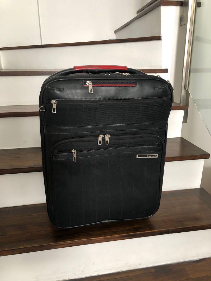 samsonite carry on bag size