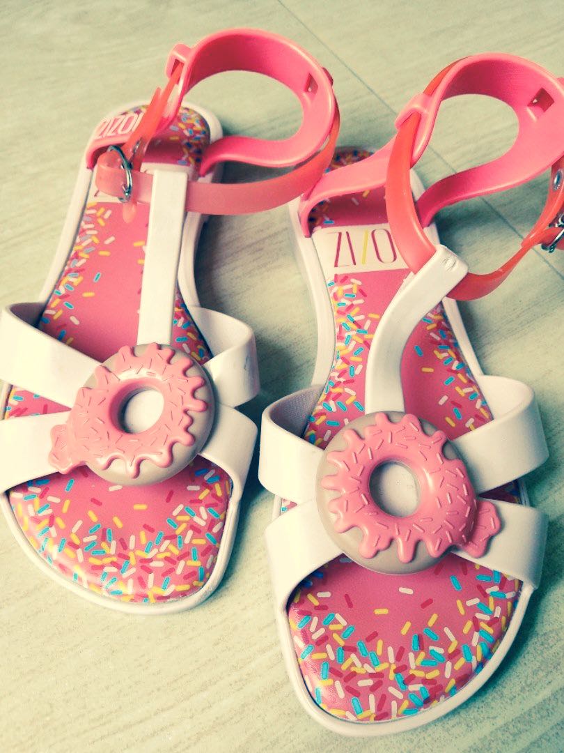 Zizou sandals deals