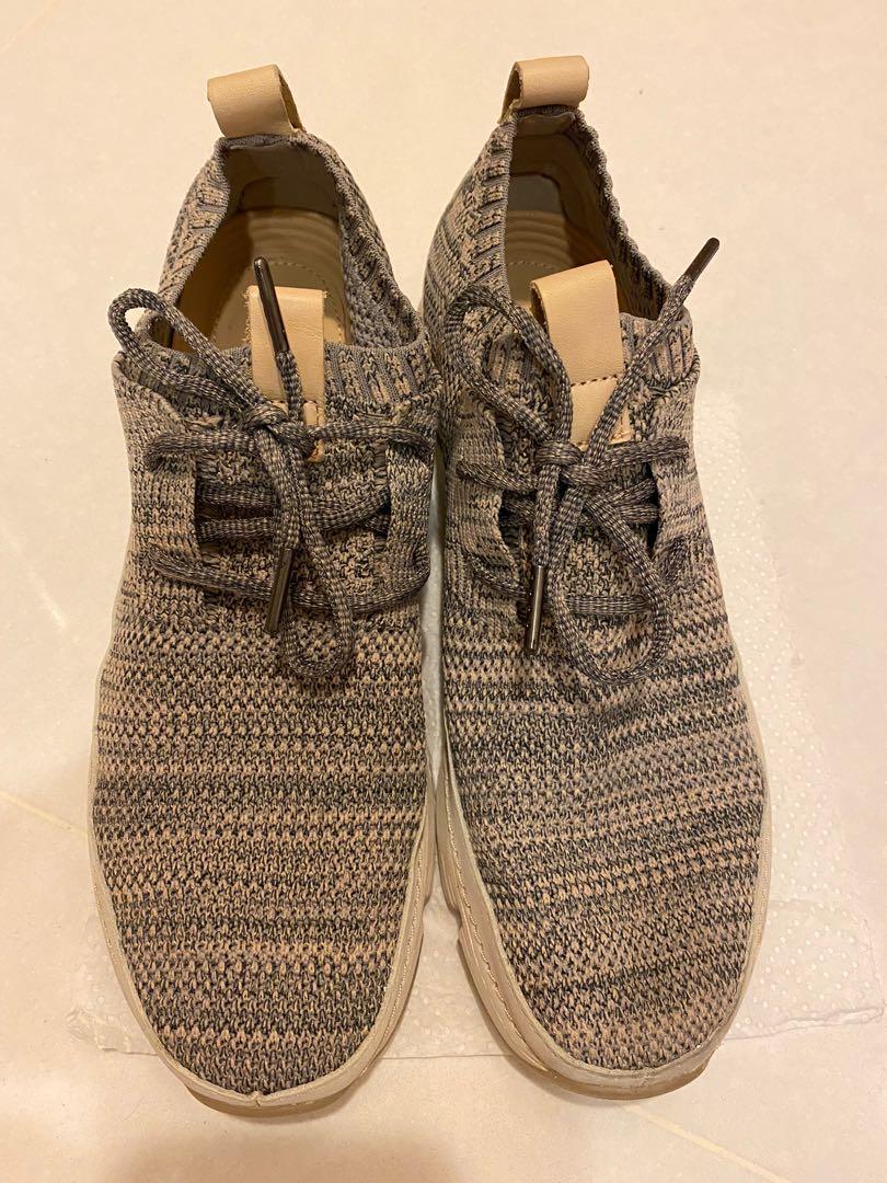 Tri native clarks deals