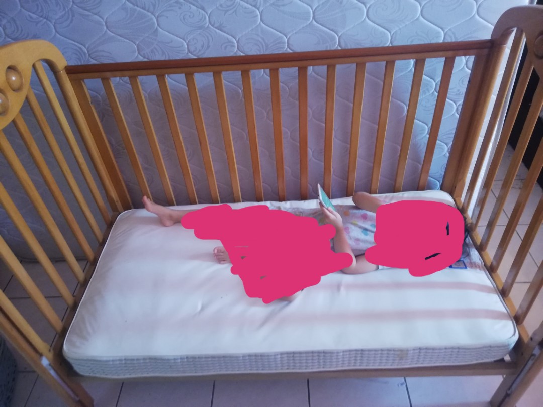 Cosatto crib hot sale