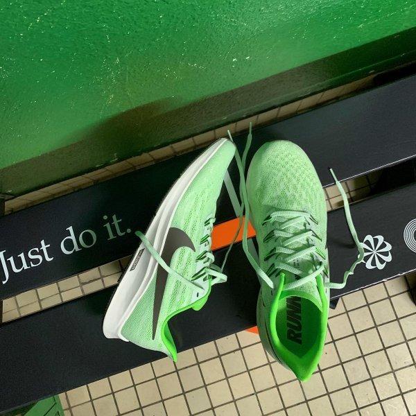 Air zoom pegasus 36 mens phantom ridgerock-electric green top